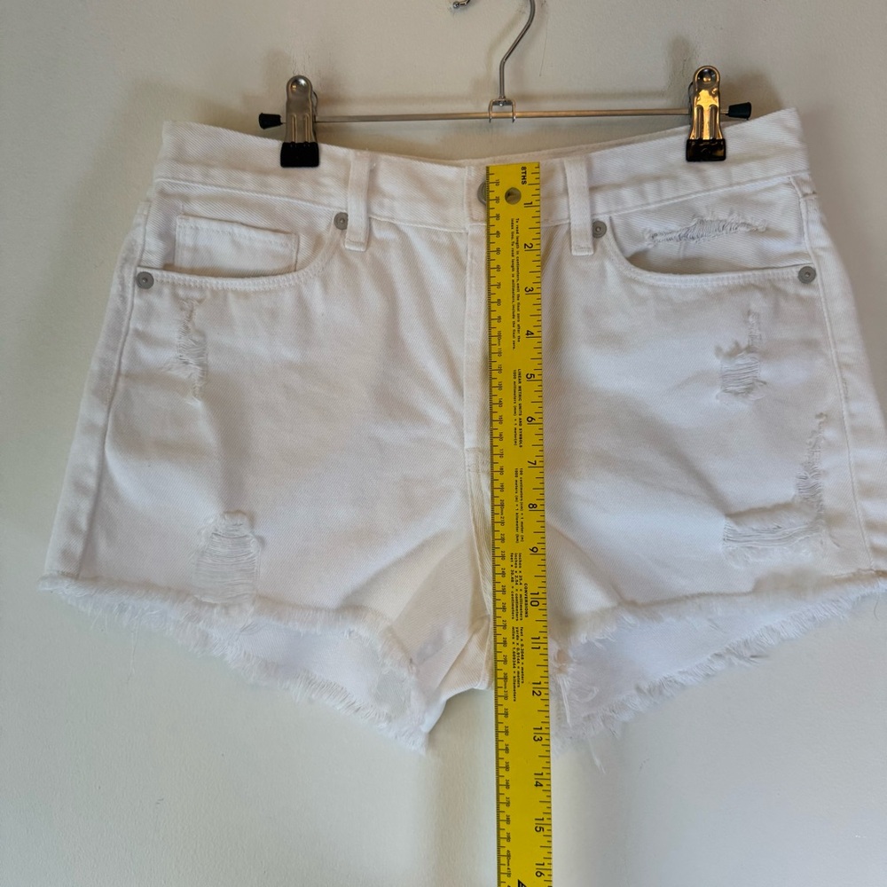 Blank NYC White Distressed Jean Shorts 0047 - Picture 6 of 16
